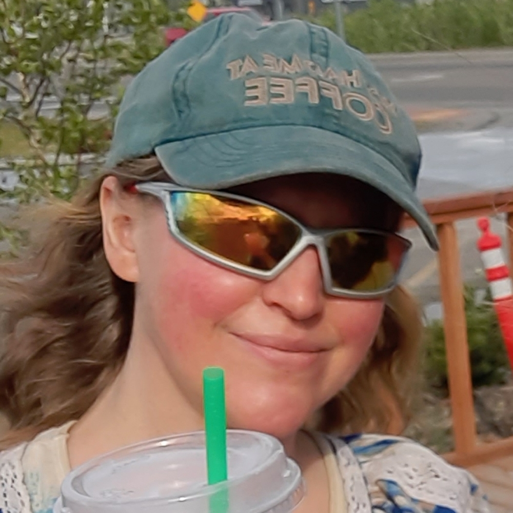 Meet your Posher, Alicia